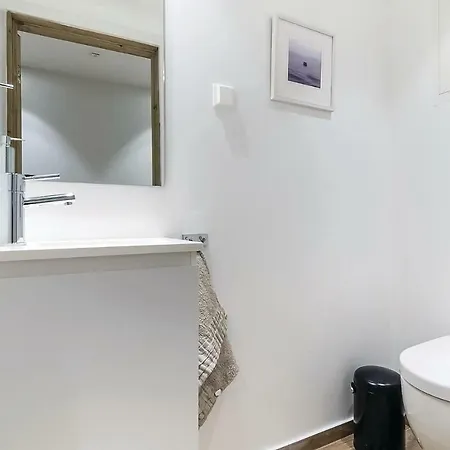 Casa vacanze Amazing In W/ Sauna, Wifi And 3 Bedrooms *